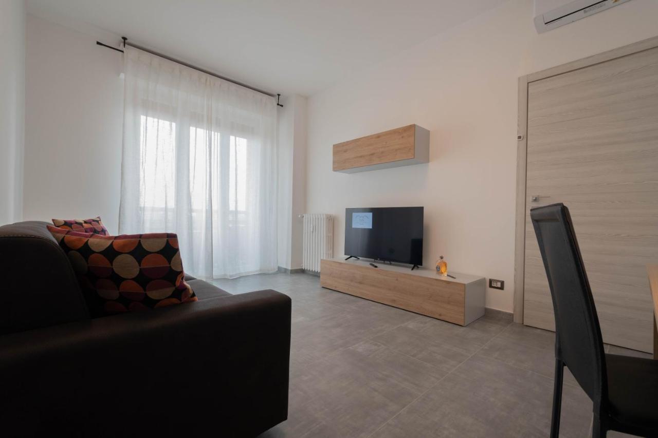 Apartment L&M, Rhomilanofiera Bollate Exterior foto